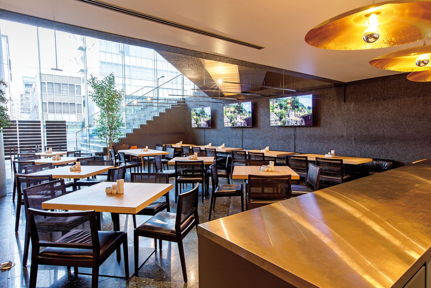 レストラン ロータス